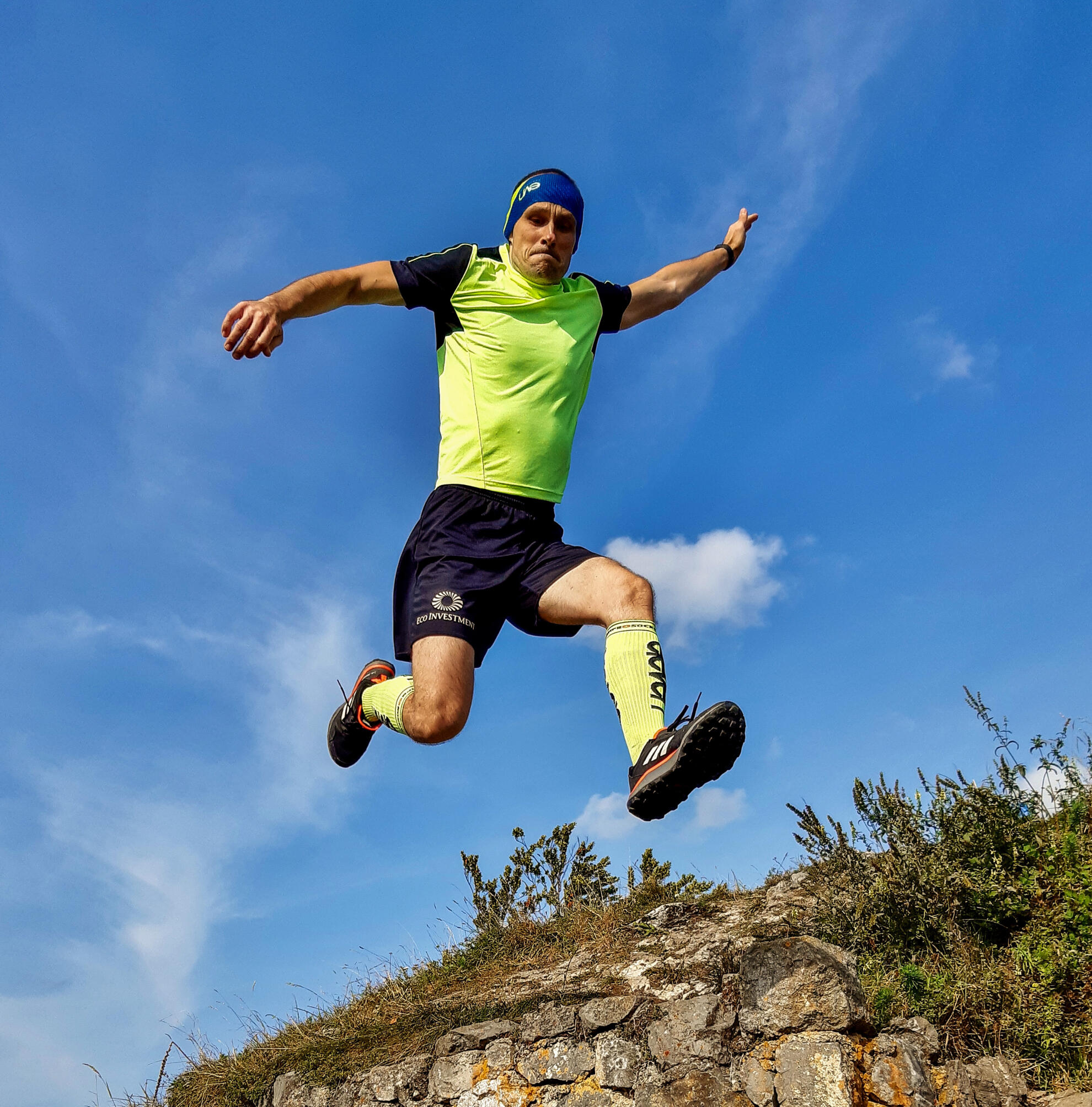 Tomáš Lubelec - Vo vzduchu Tomáš Lubelec - Vo vzduchu - 3. miesto - Ružomberčania fotografujú 2021, VI. ročník v kategórii Moja rodina, práca, dovolenka